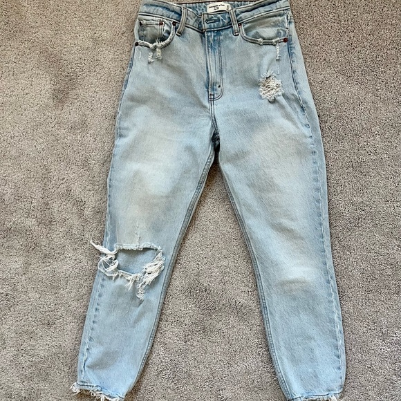Abercrombie & Fitch Hi-rise Mom Jeans - Picture 1 of 5